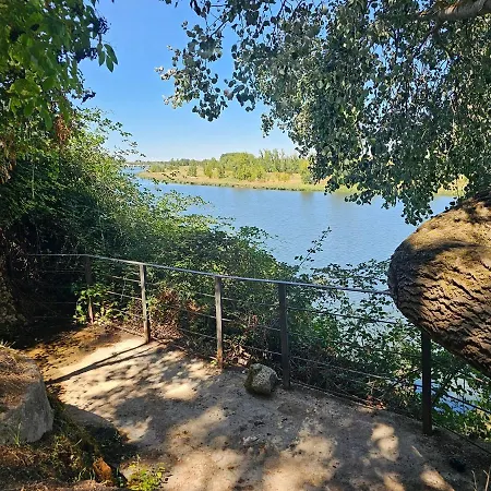 Beautiful Alamedas, Un Santuario Donde El Tiempo Se Detiene Castronuno