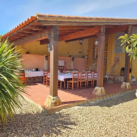 Casa di campagna Beautiful Alamedas, Con Jardin Y Alberca Familias Y Grupos Castronuno