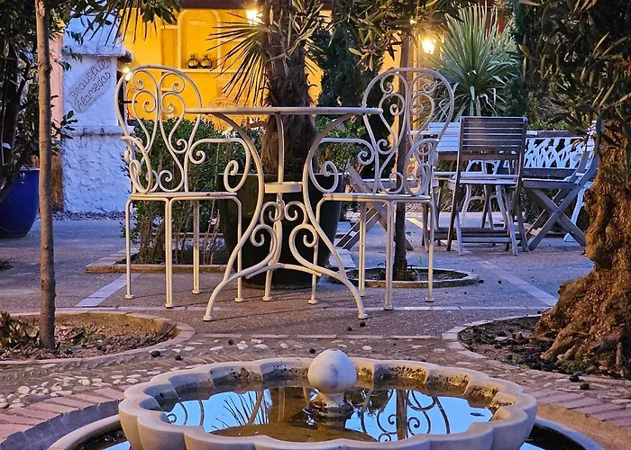 Casa di campagna Beautiful Alamedas, Con Jardin Y Alberca Familias Y Grupos Castronuno